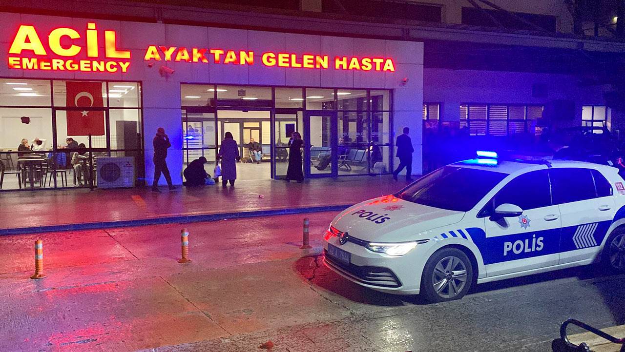 Annesinin ölüm haberini aldı, 2 doktoru dövdü!