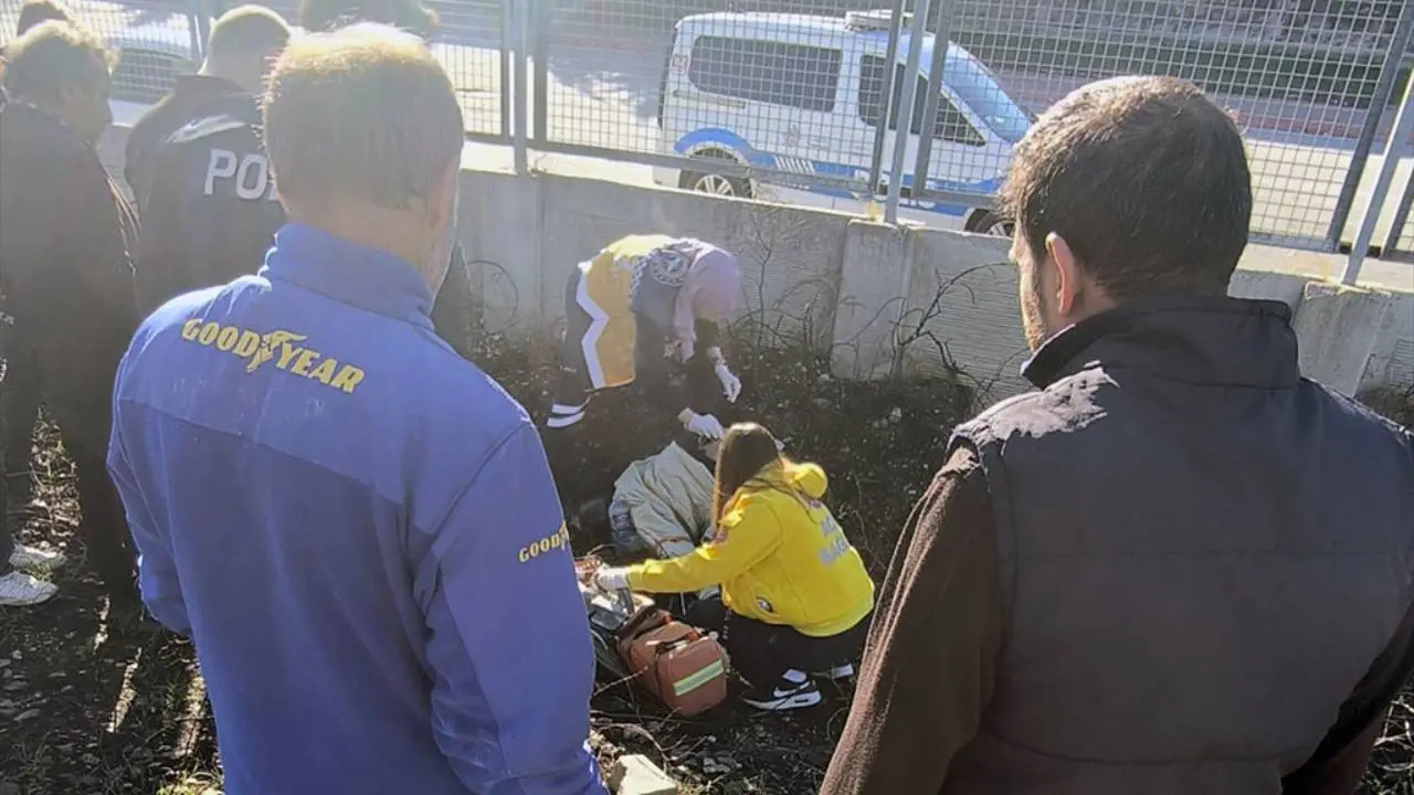 Adana'da demir yolu kenarında ceset bulundu