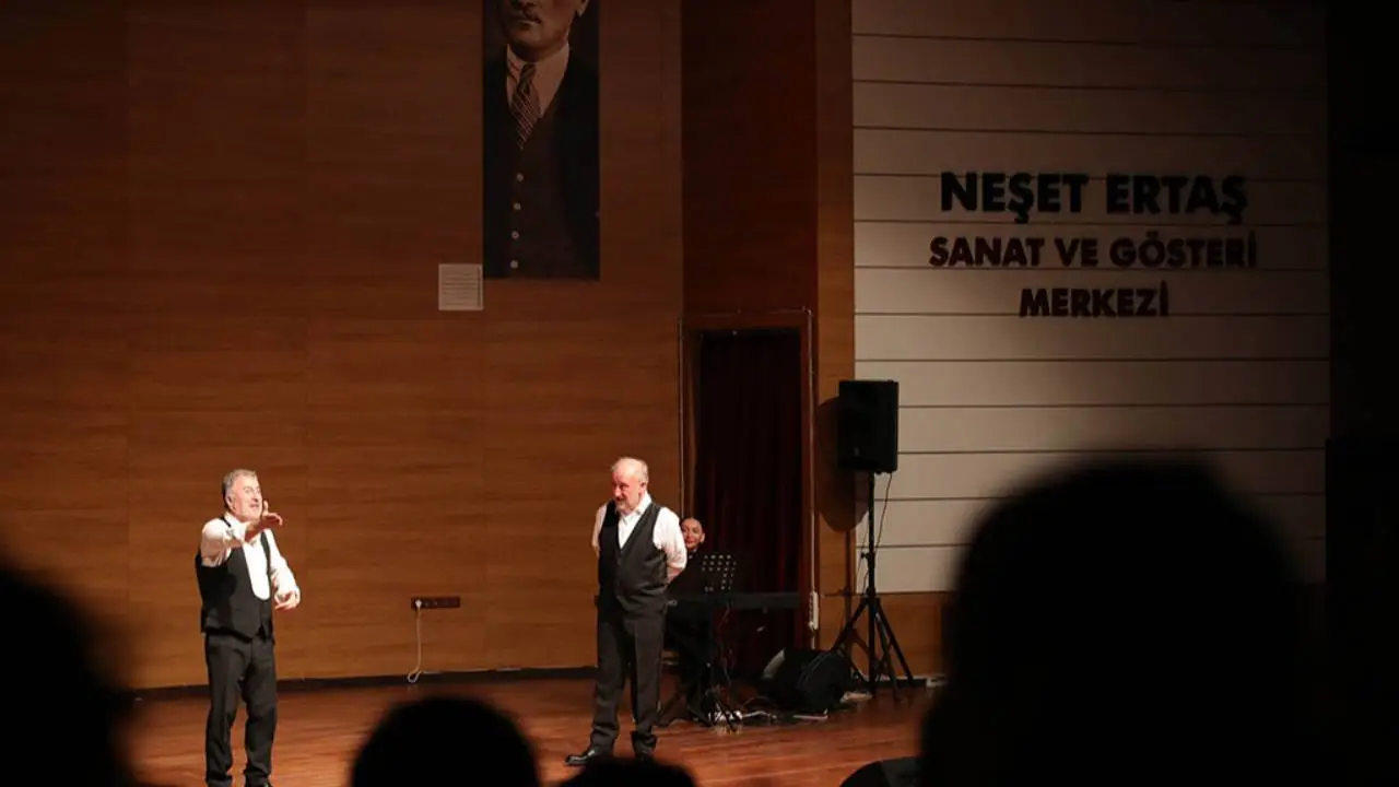 Keçiören'de festival sürüyor... Ortadaki Oyun'a yoğun ilgi!
