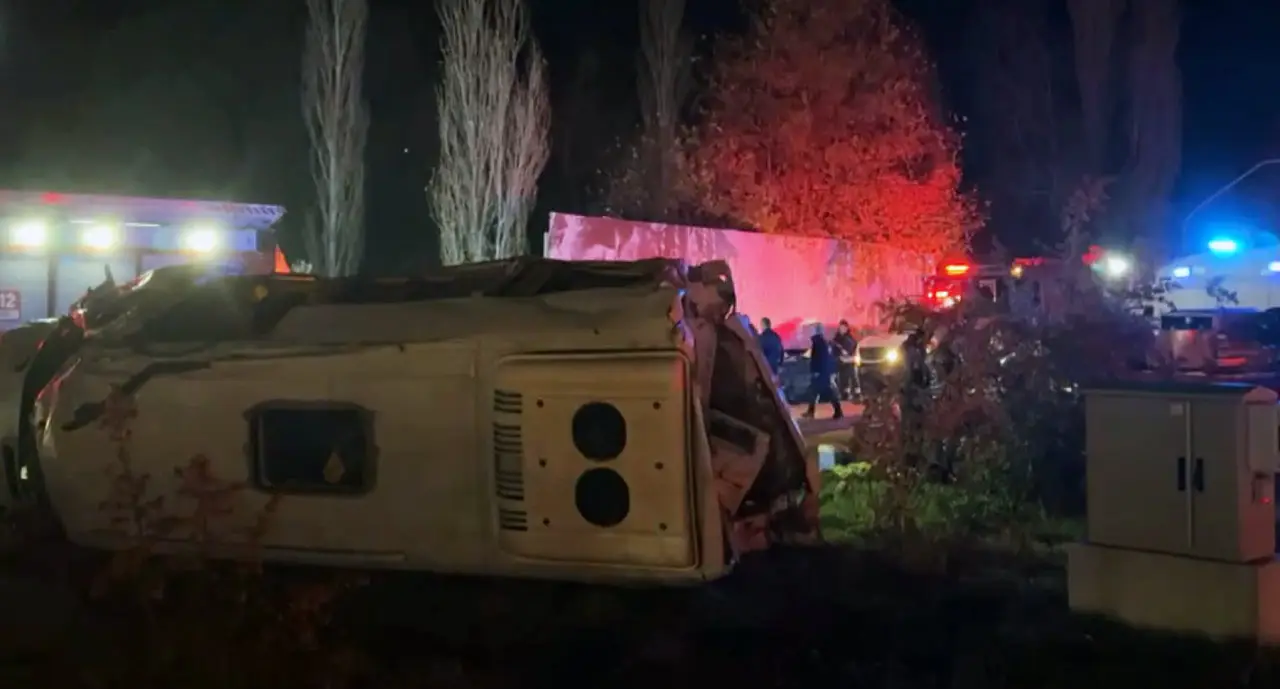 İzmir'de feci kaza: 2 ölü, 7 yaralı