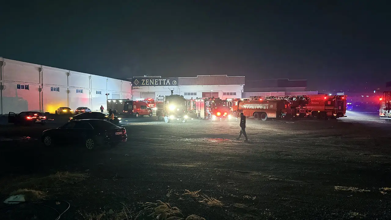 Kayseri'de fabrika yangını! Ağır hasara neden oldu