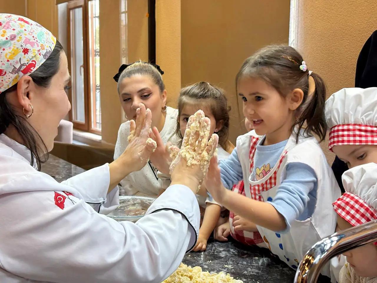 Gastro Sincanda Leylak Kre I Rencilerinden Kurabiye Ankara Masas