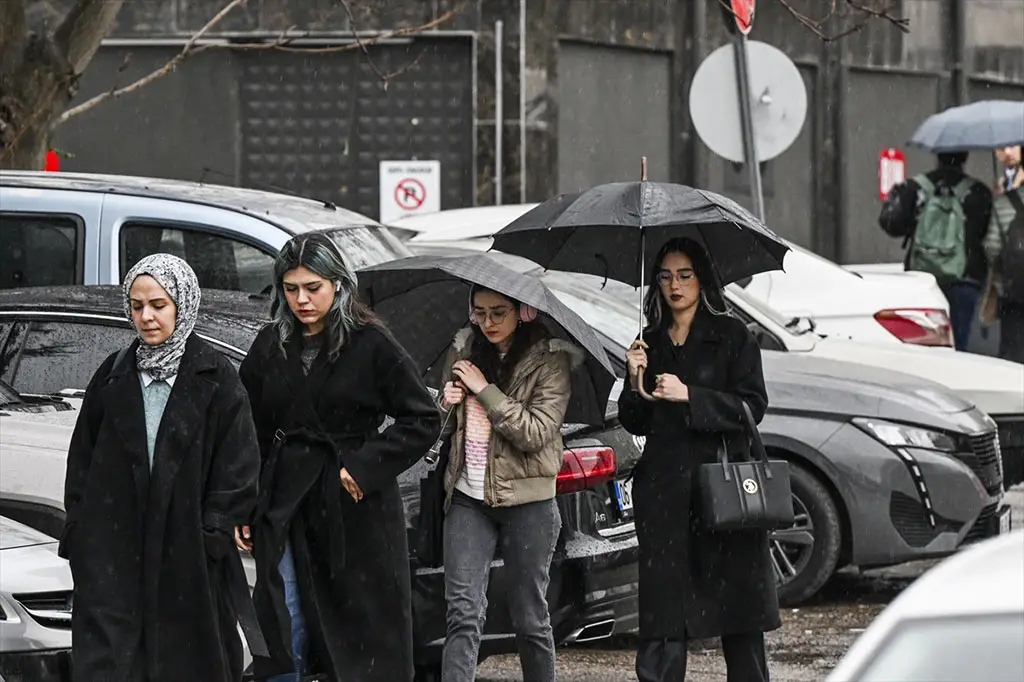 Ankara'da yağmur etkisini gösterdi!