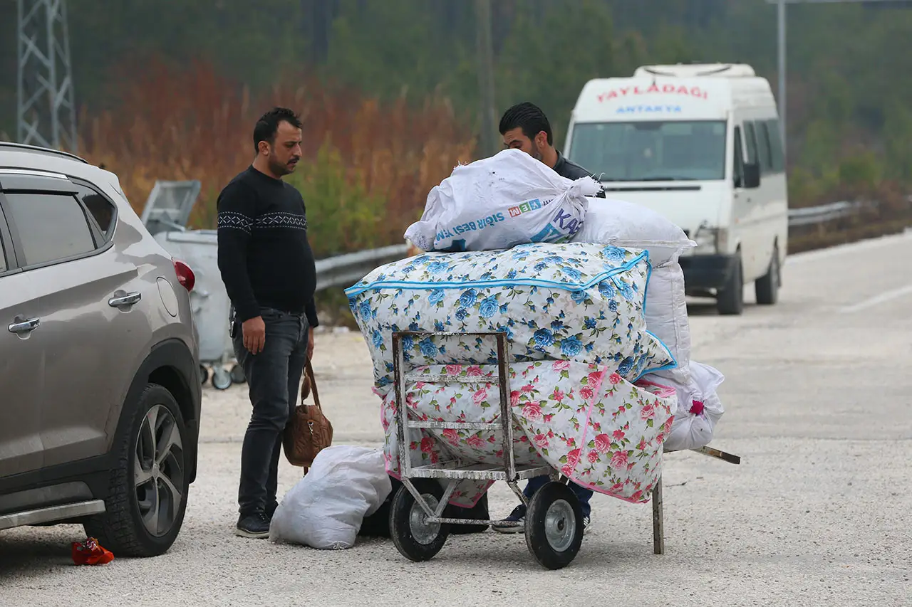 Türkiye'deki Suriyelilerin ülkelerine dönüşü sürüyor