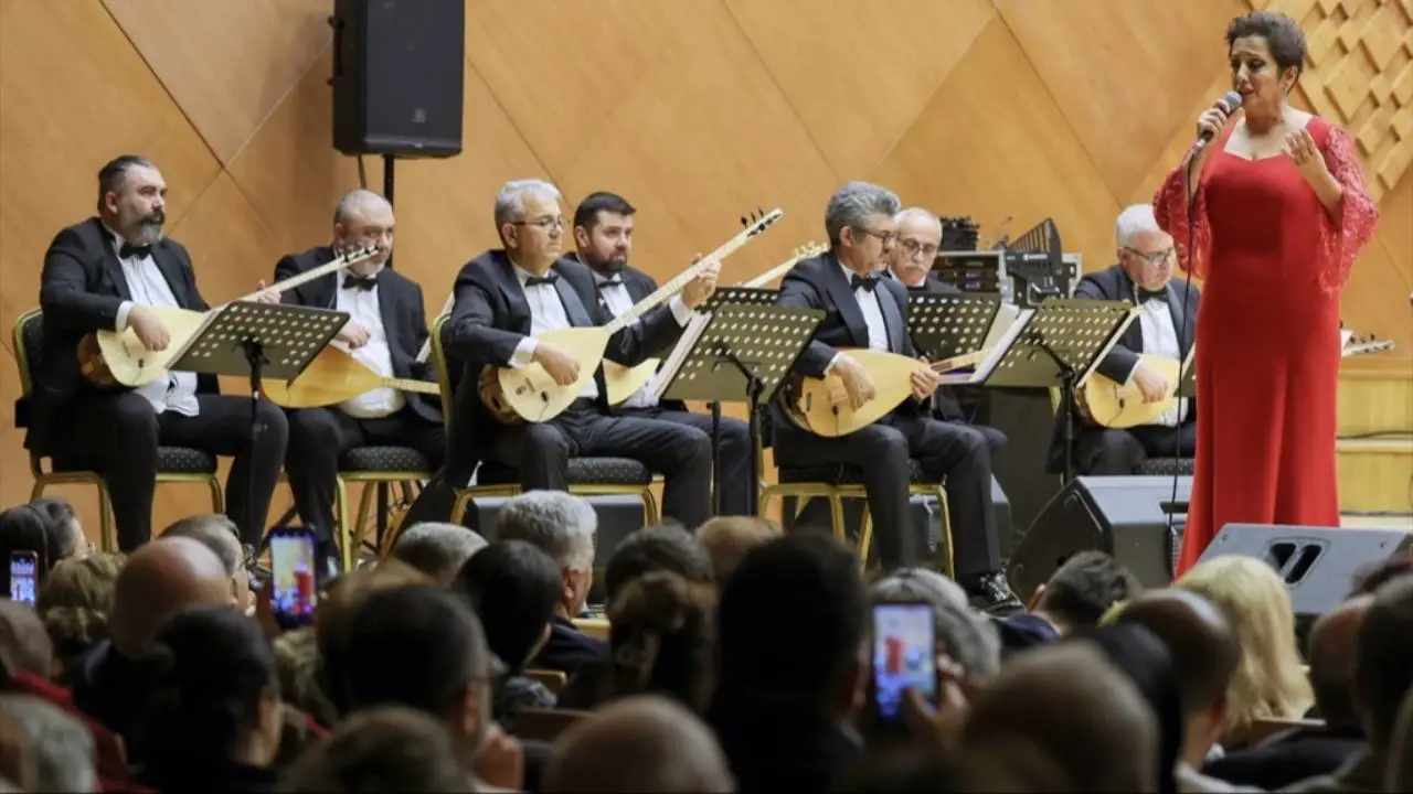 Aysun Gültekin, Ankara'da ''Erzurum Türküleri''ni seslendirdi