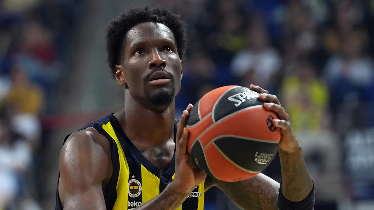 Fenerbahçe Beko, Paris'te avantaj arıyor