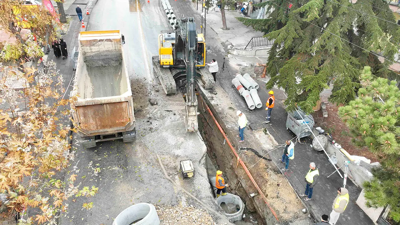 ASKİ, sürekli tıkanan atık su hattını sonunda yeniledi