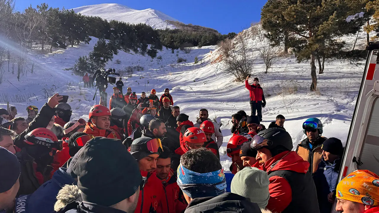 Erzurum'da çığ felaketi: Ölü ve yaralılar var