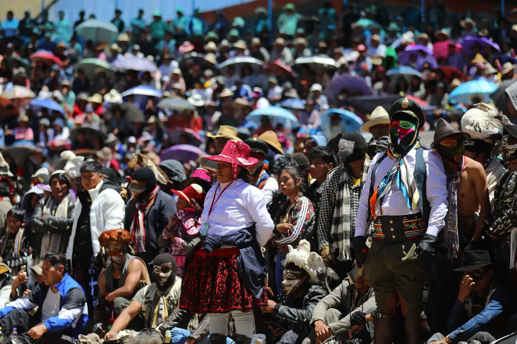 Peru'da Takanakuy Festivali başladı: Kuralsız dövüşüyorlar!