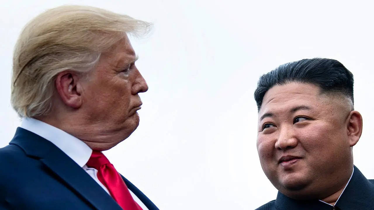 Trump: Kim Jong-un beni seviyor, ben de onunla iyi anlaşıyorum