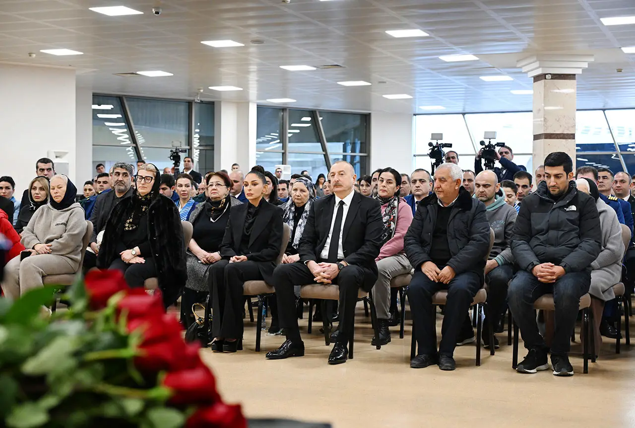 Aliyev, düşürülen uçak için Rusya’dan tazminat istedi