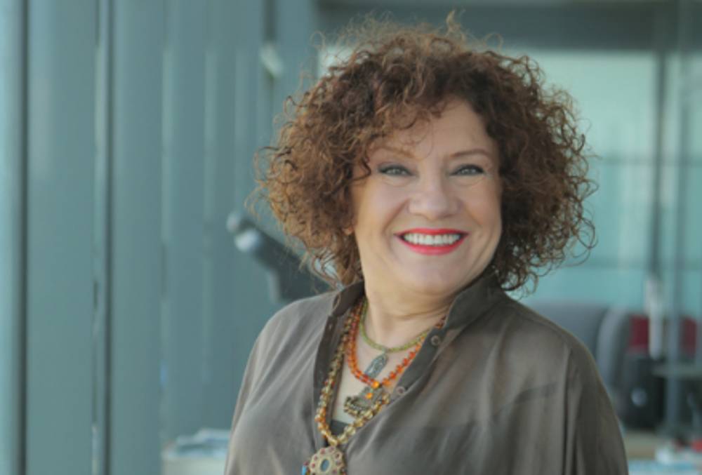 Ayşenil Şamlıoğlu kimdir?