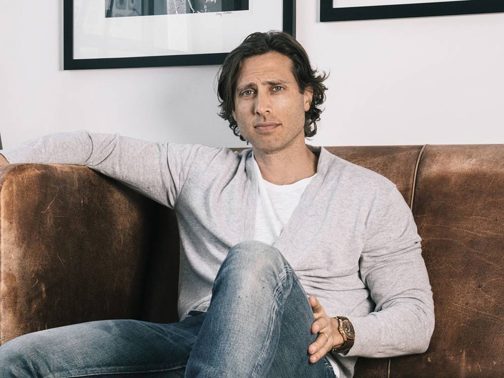 Brad Falchuk kimdir?