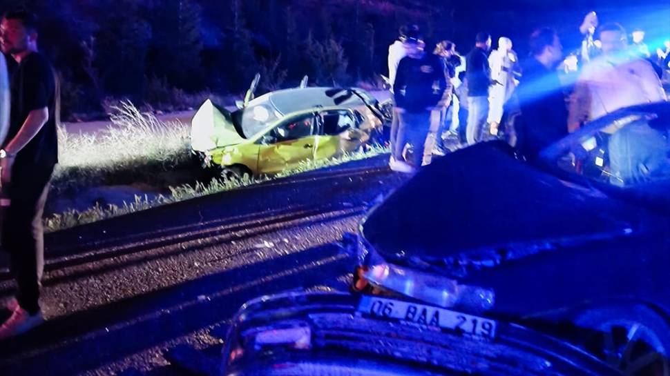 Eskişehir'deki zincirleme trafik kazasında çok sayıda kişi yaralandı