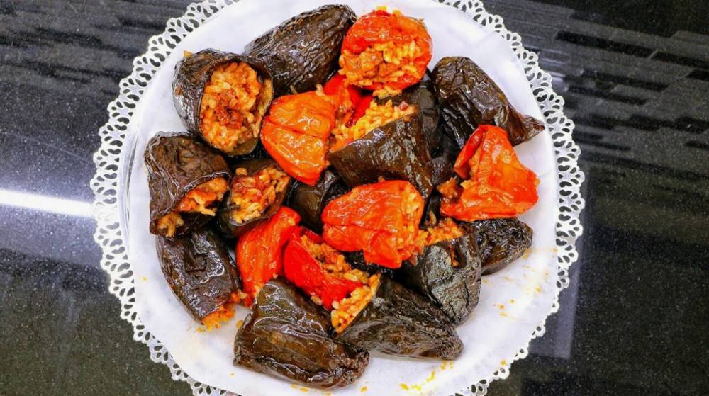 Gelinim Mutfakta - Gaziantep Usulü Etli Kuru Dolma Tarifi