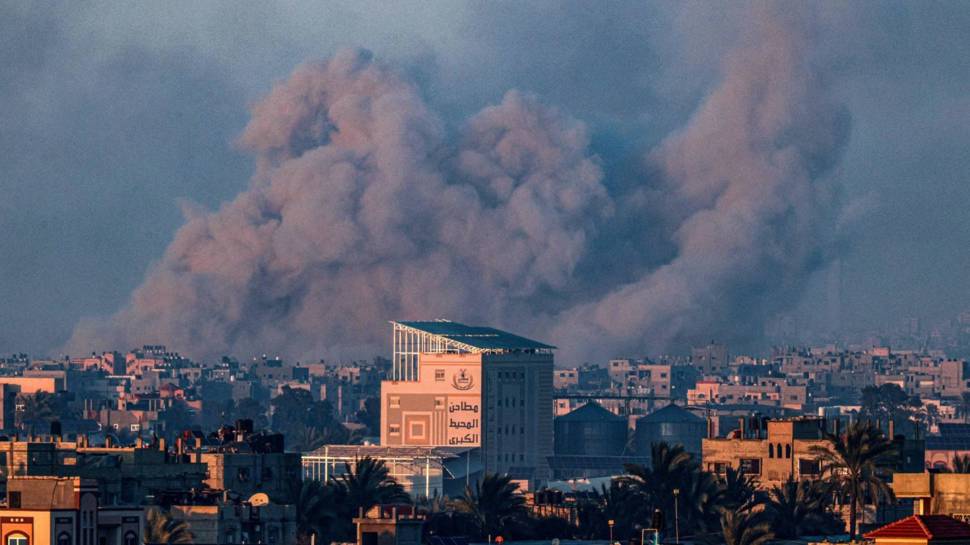 İsrail ordusunun Refah'a yönelik saldırısında kadın ve çocukların olduğu 8 kişi öldü