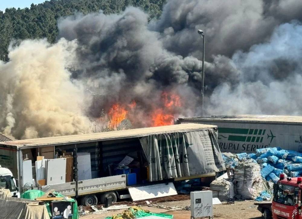 İstanbul'da korkutan yangın