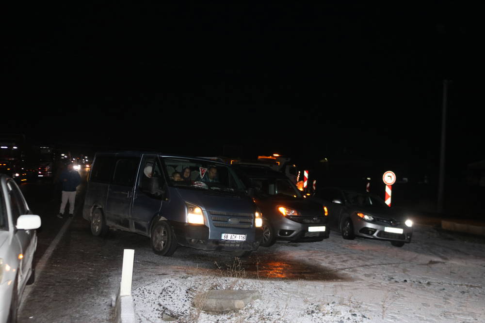 Nevşehir'de buzlanma nedeniyle zincirleme kaza meydana geldi 