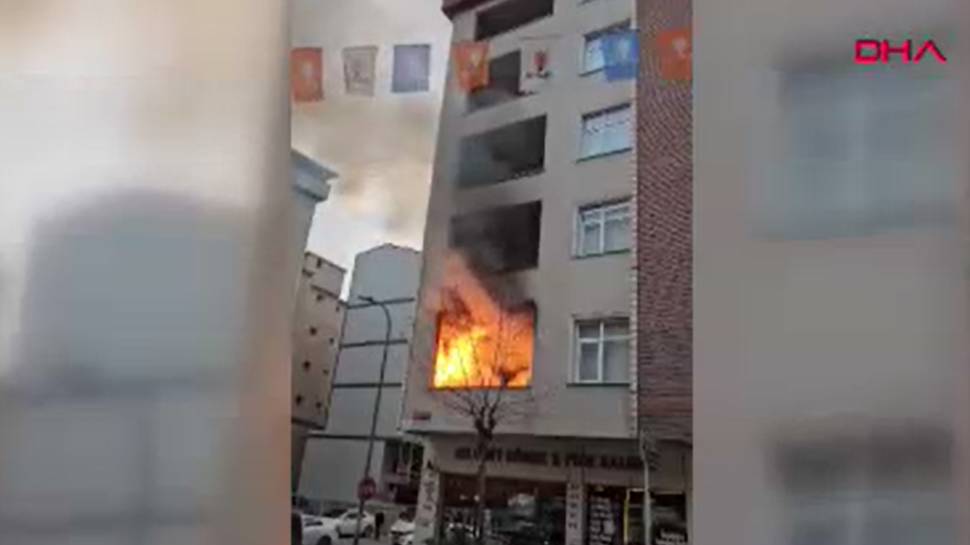 Pendik'te 5 katlı binada yangın çıktı