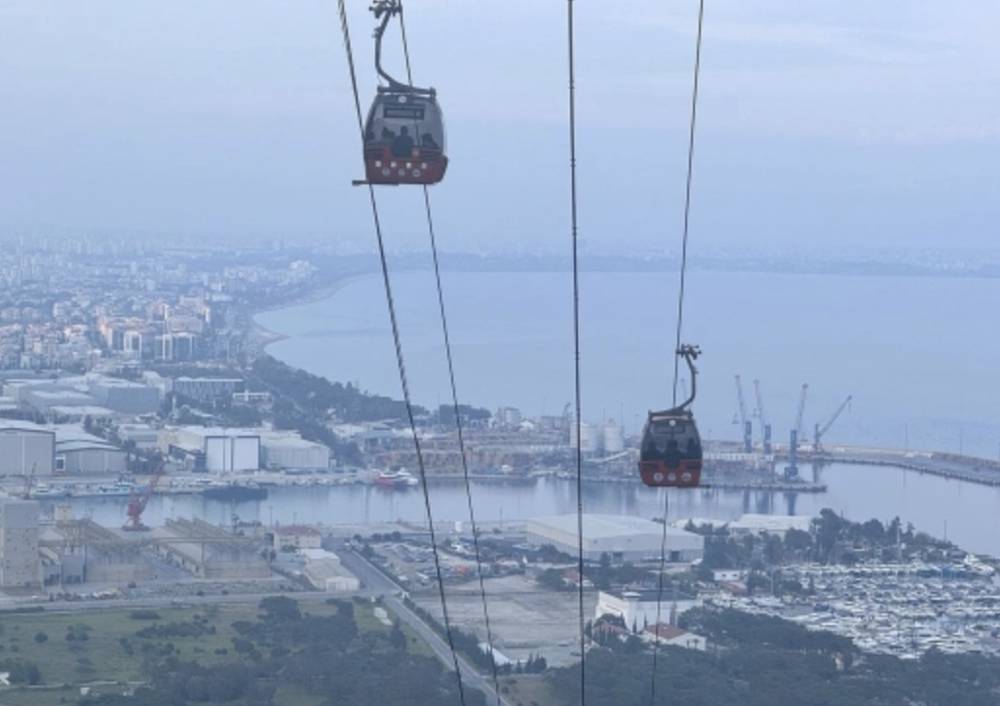 Teleferik faciası! Metrelerce yüksekten düştü