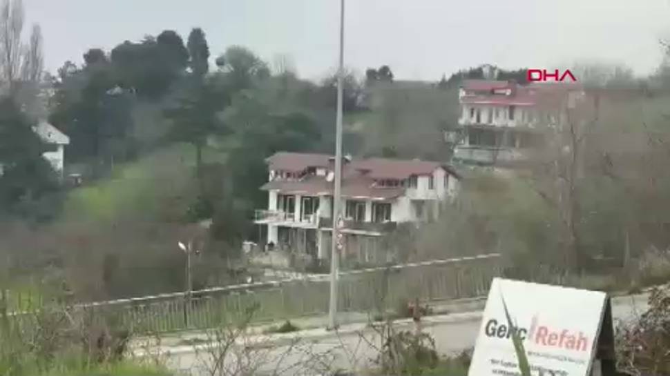 Telefon dolandırıcısı sahte polisler kaldıkları villada yakalandı