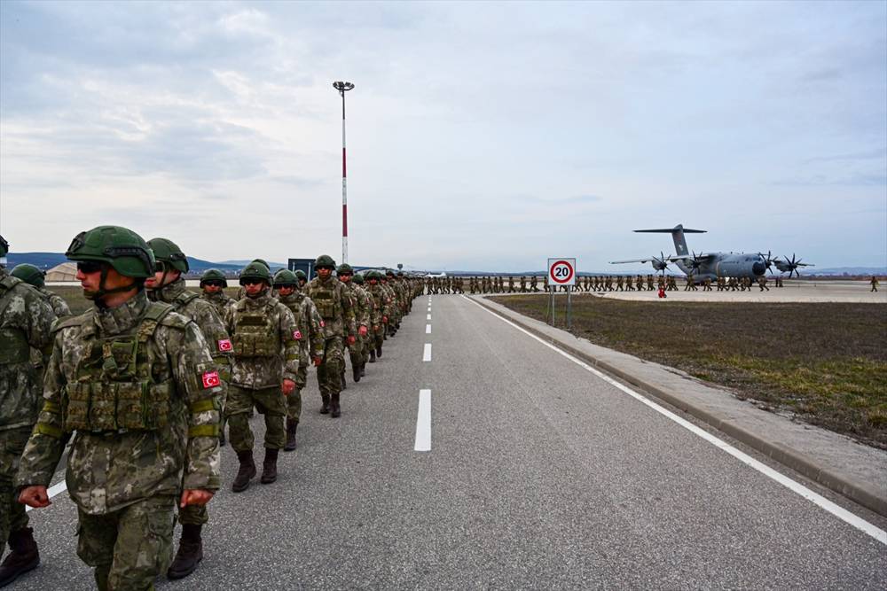 Türk birliği Kosova'da 