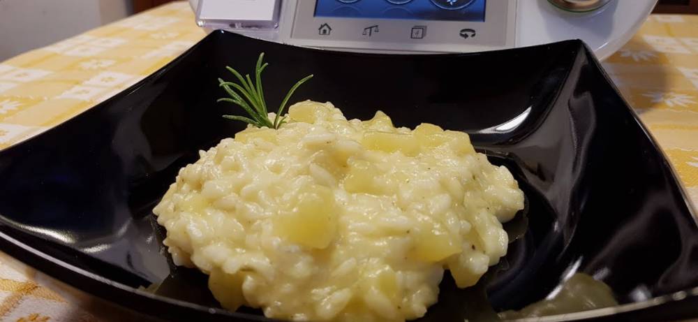 Zuhal Topal'la Yemekteyiz Ezgi'nin Menüsü: Patates Risotto (Parmesan ve Taze Ispanak Eşliğinde)