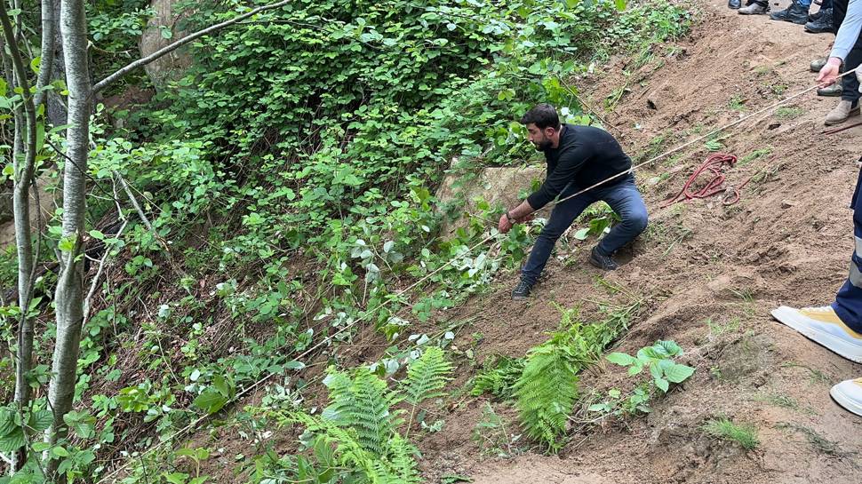 Rize’de otomobil uçuruma yuvarlandı... Ölü ve yaralılar var...