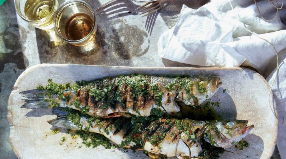 Zuhal Topal'la Yemekteyiz Merve'nin Menüsü: Baby Patates, Enginar Kalbi ve Pesto İle Branzino Tarifi