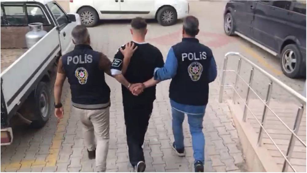 Kız çocuğu profili açarak 4 kişiyi dolandıran 9 şahıs tutuklandı