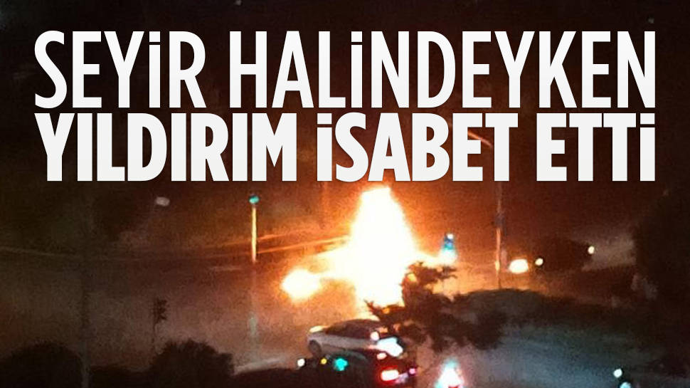 Yıldırım isabet eden motosiklet alev topuna döndü