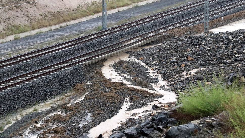 Yozgat'ta sağanak etkili oldu: YHT hattında hasar oluştu...