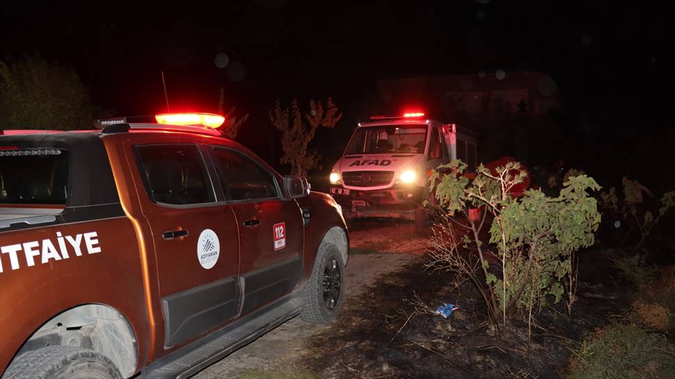 Adıyaman'da çıkan anız yangını evlere sıçramadan söndürüldü