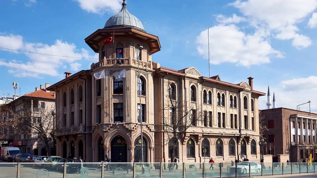 Yunus Emre Enstitüsü’ne operasyon düzenlendi