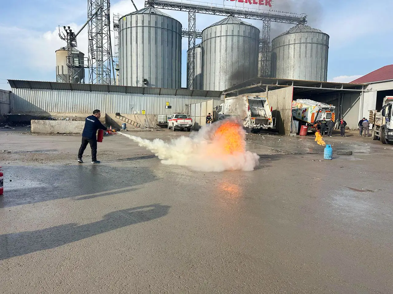 Sincan Belediyesinde yangın tatbikatı yapıldı