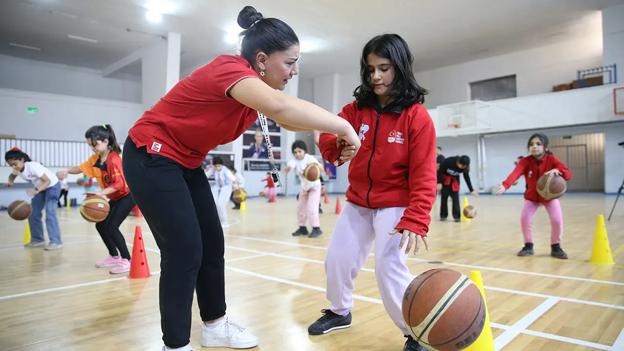 Sporla Güçlen Projesi, Diyarbakır'da 1500 öğrenciye ulaştı