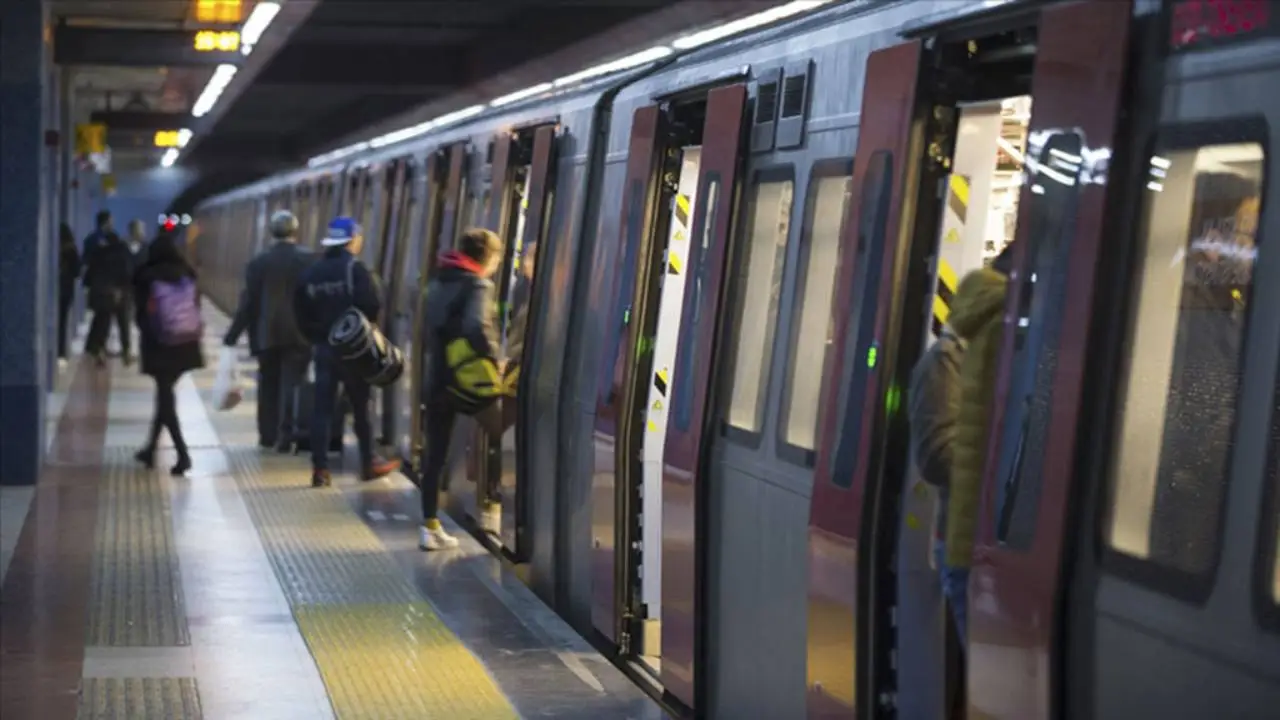 Ankara'da metroda arıza: Seferlerde aksaklık