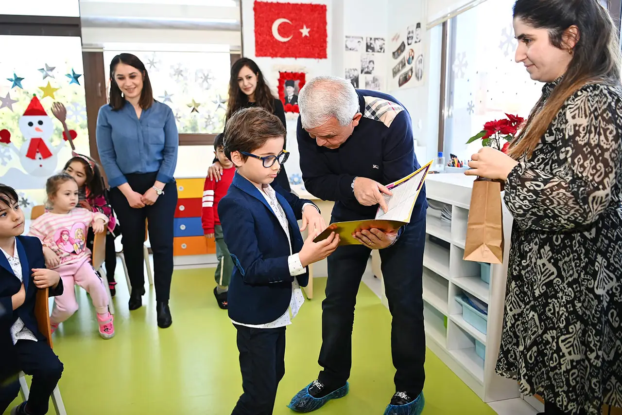 Mamak Belediyesi kreşlerinde de karne sevinci vardı