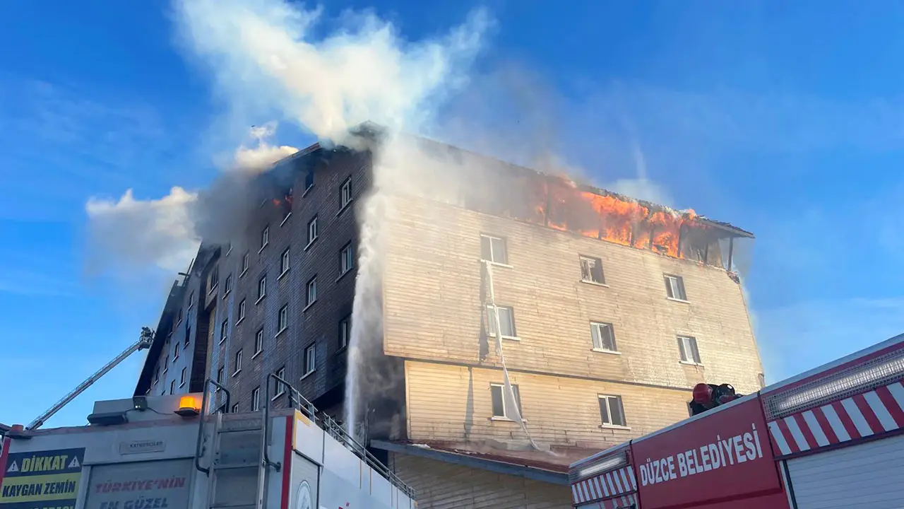 Kartalkaya'daki otel yangını için 4 başmüfettiş görevlendirildi