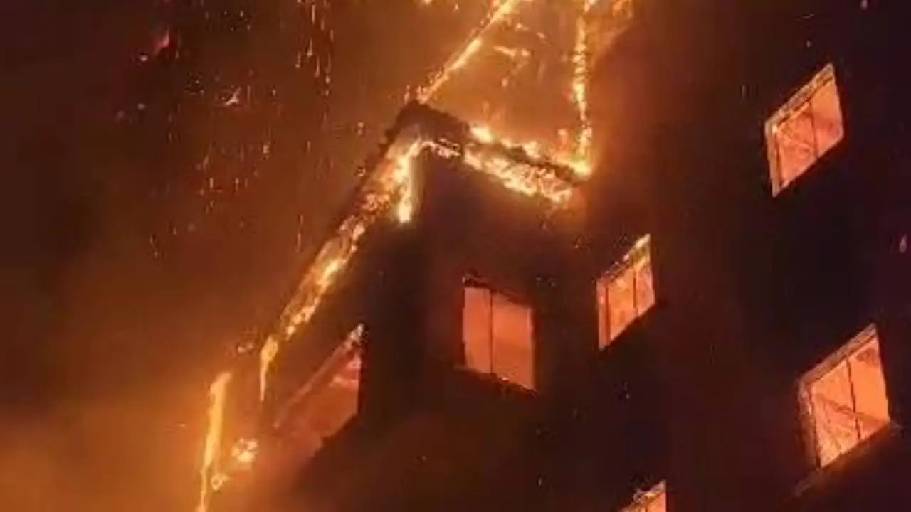 Bolu'da Kartalkaya Kayak Merkezi'nde otel yangını...