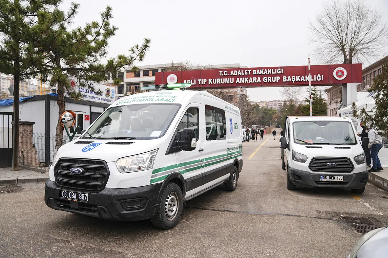 Bolu'da ölenlerin cenazeleri Ankara'da ailelere teslim ediliyor