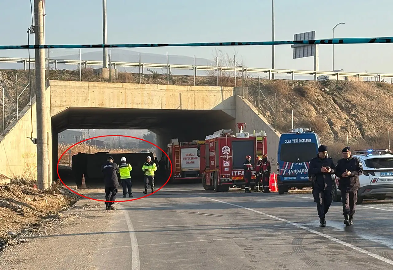 Denizli'de işçi servisi devrildi: 4 ölü, 6 yaralı