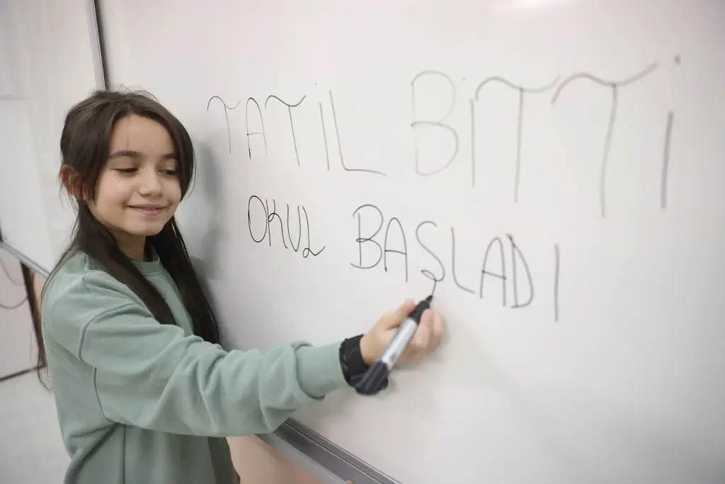 İkinci dönem başladı: 18 milyon öğrenci dersbaşı yaptı!