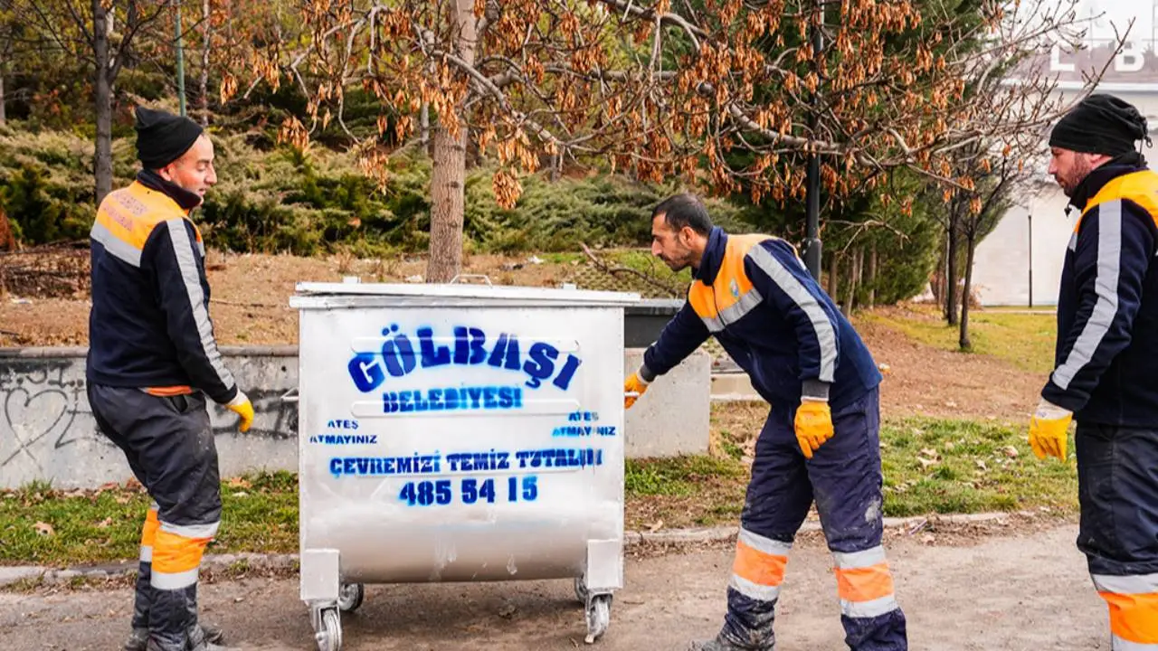 Gölbaşı Belediyesinden çöp konteynerlerine yenileme çalışması!