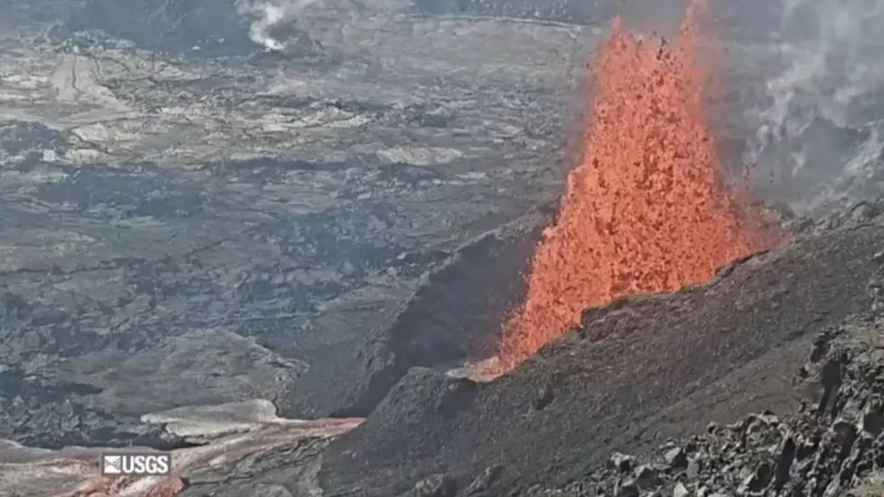 Kilauea Yanardağı yeniden lav püskürtmeye başladı...