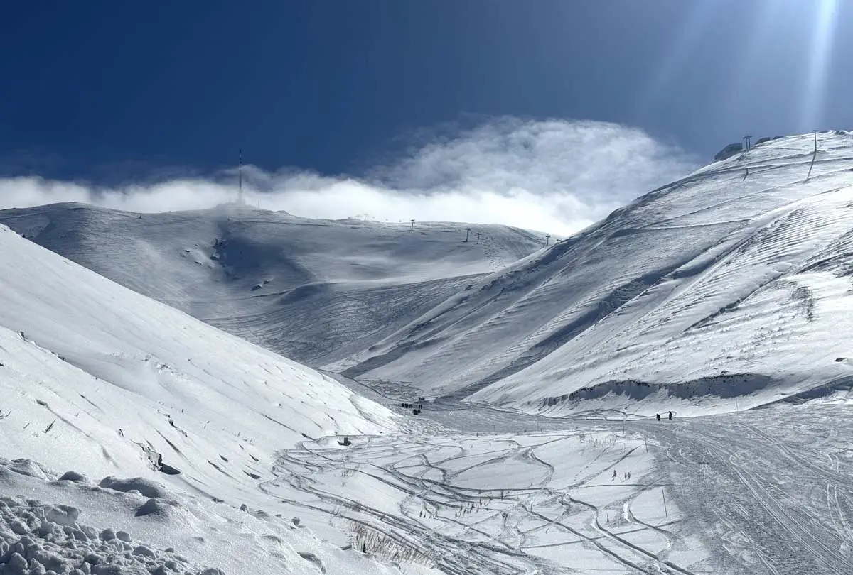 Palandöken'de çığ düştü! Vali Çiftçi'den açıklama geldi...