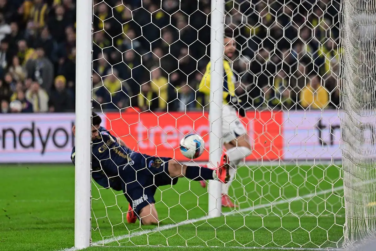 Fenerbahçe sahasında hata yapmadı! Kasımpaşa'yı rahat geçti