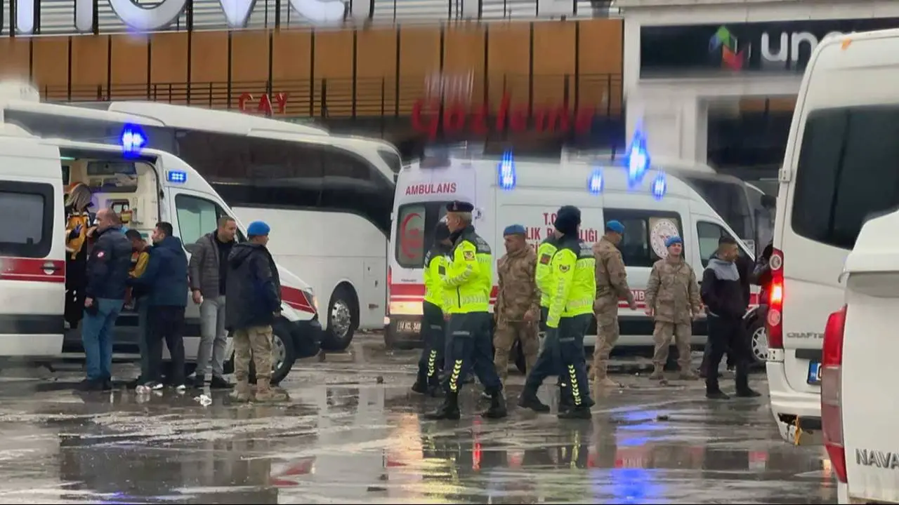 Ankara ekibi Ankaragücü taraftarları birbirine girdi! Jandarma ateş açtı