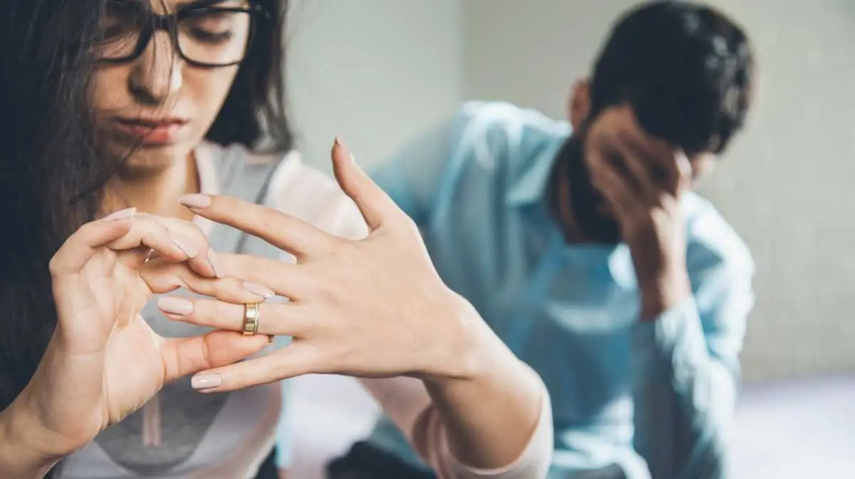 Evliliğiniz gerçekten bitti mi? Bir ilişkinin artık onarılamayacak durumda olduğunu gösteren işaretler neler?