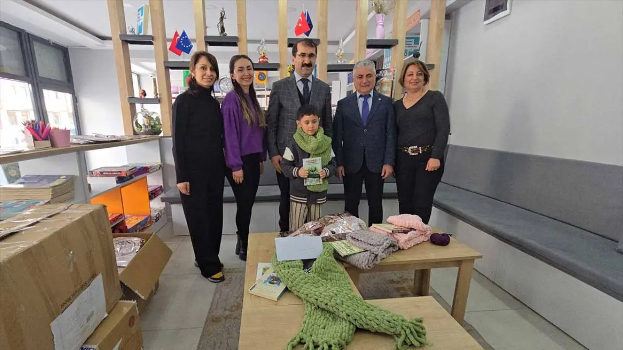 Artvinli öğretmenlerden deprem bölgesindeki öğrencilere sıcak destek!